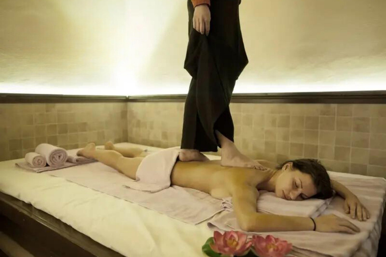 Kemer: experiencia de hammam, sauna y masaje clásico y balinés.Kemer: Hammam, Sauna y Experiencia de Masaje Clásico