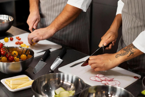 studio32 Berlin: Christmas and Holiday Cooking Class