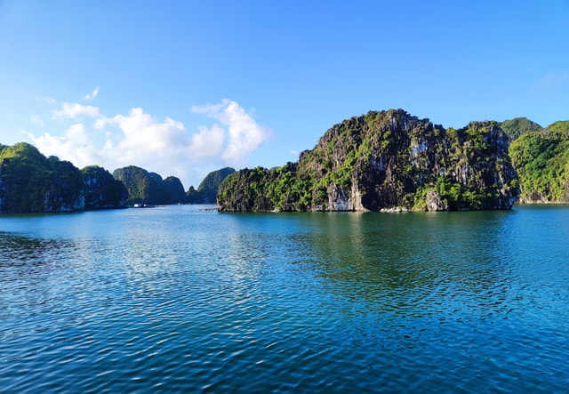 Lan Ha Bay: Catba full day – Lunch, Kayak, Cave, Biking