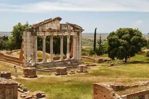 Tirana e Durazzo: Laguna di Karavasta e Apolonia tour di un giorno