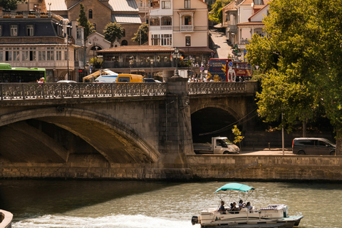 Tbilisi: VIP 4-in-1 Balloon, Cable Car, Boat & Wine Tour
