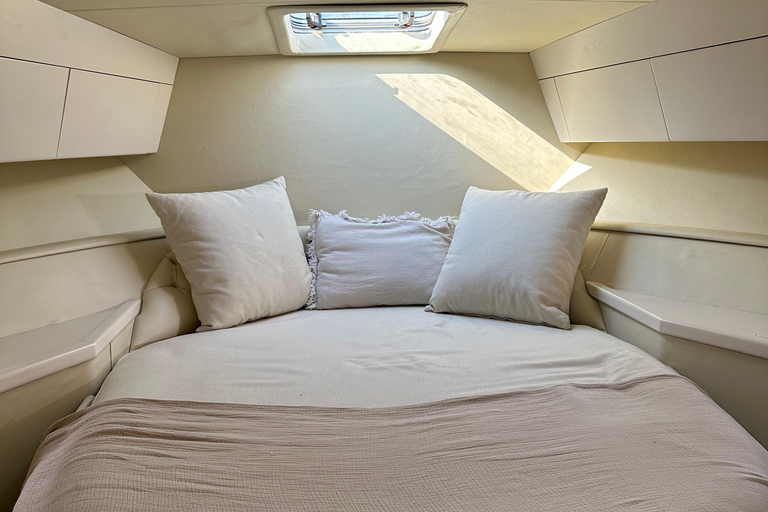 Bodrum: Private Motoryacht Tour with swimming stops & lunch