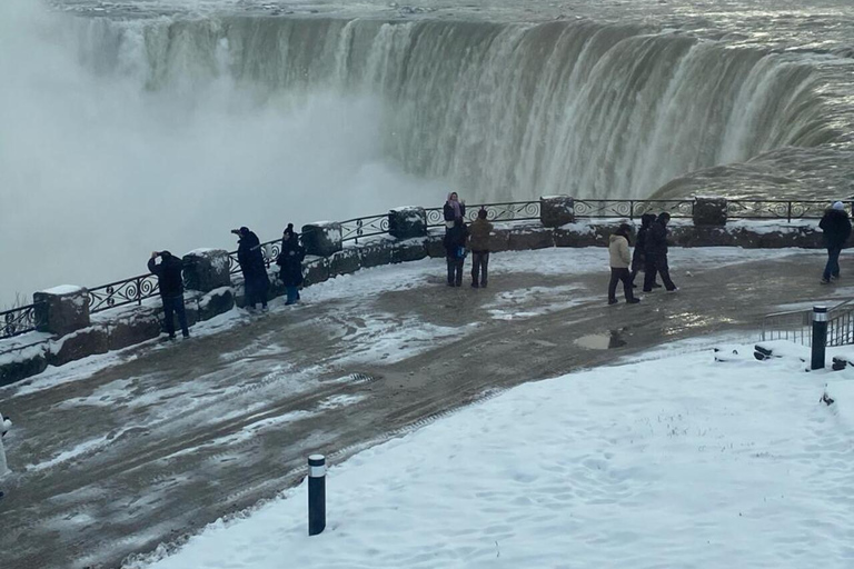 Visite des merveilles hivernales des chutes du Niagara !