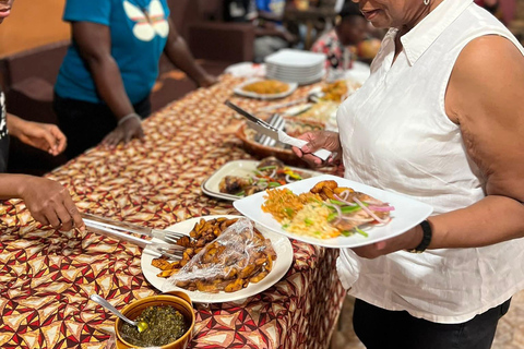 Accra: Cape Coast & Elmina Castles 2-Day Tour & Cruise