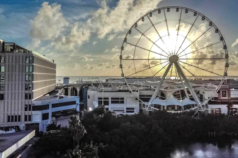 Cancun : Bus en bus à arrêts à arrêts multiples et attractions multiplesCancun : Visite à arrêts multiples de la ville et roue d'observation du ciel