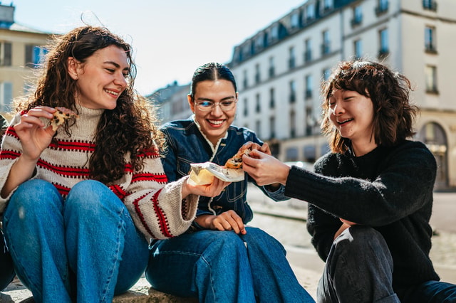 Versailles: Farmers Market Food Tour by a Culinary School