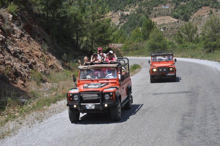 Antalya: Ganztägiges Jeep Safari Abenteuer mit Mittagessen