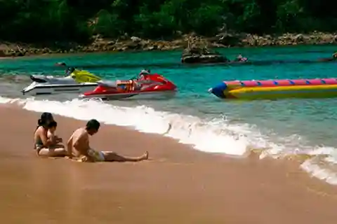 Zihuatanejo: Snorkeling Trip to Ixtapa Island with Lunch
