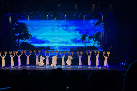 دا نانغ: جولة سياحية في المدينة مع رحلة عشاء بحرية وعرض ساحر