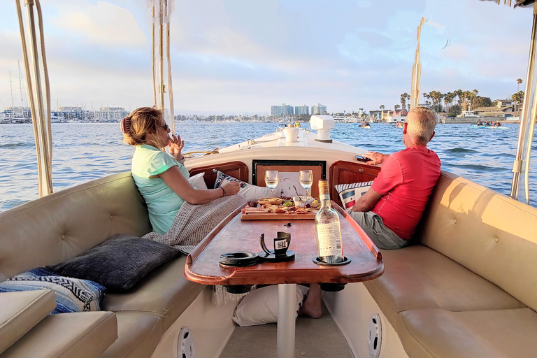 Marina Del Rey : Croisière romantique avec dîner ou charcuterie