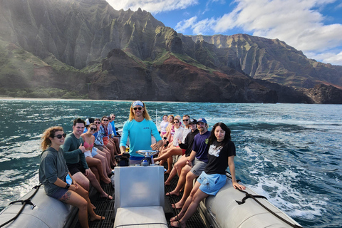 Waimea: Nā Pali Coast Zodiac Raft Sea Caves + Snorkel Nā Pali Coast Zodiac Raft Sea Caves + Snorkel Expedition