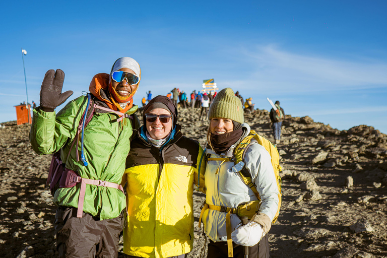 Trekking di 6 giorni sul Kilimangiaro e sulla via Marangu