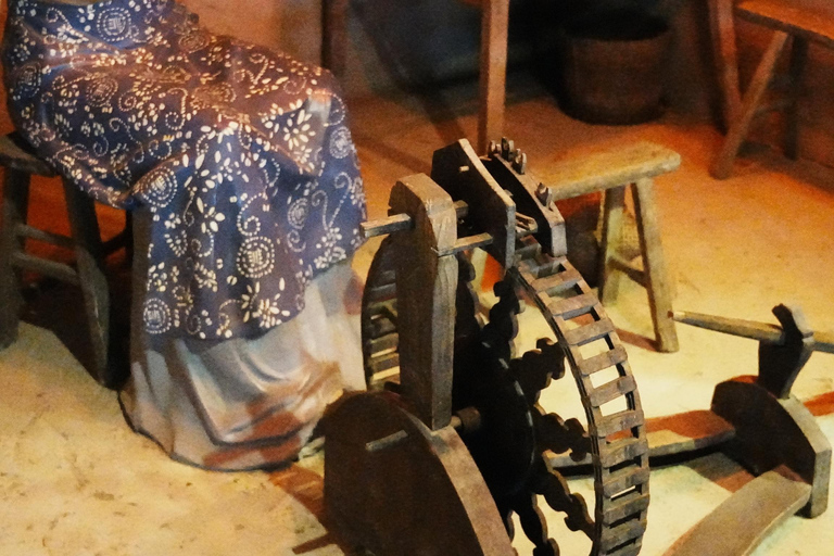 Shanghai: Suzhou Creek Industrial Heritage Walking Tour