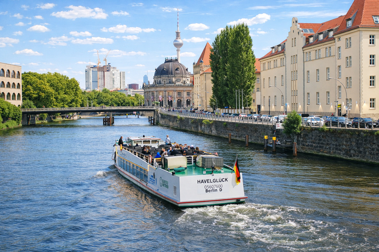 Berlin: Spree Cruise with Heated Electric Ship + Live Guide