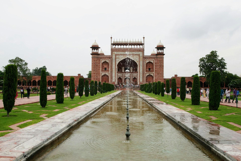 Desde Jaipur: Excursión Privada de un Día al Amanecer del Taj Mahal y el Fuerte de AgraConductor + Coche + Guía + Entrada + Comida