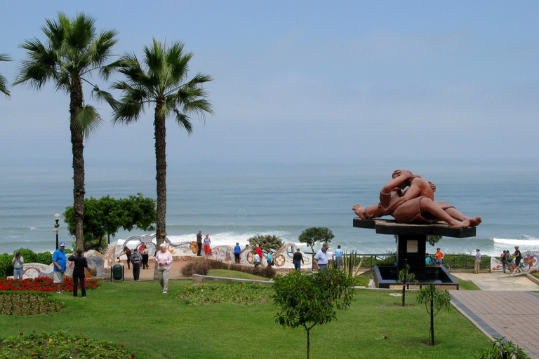 Passeio por Lima com uma visita às catacumbas de São Francisco.