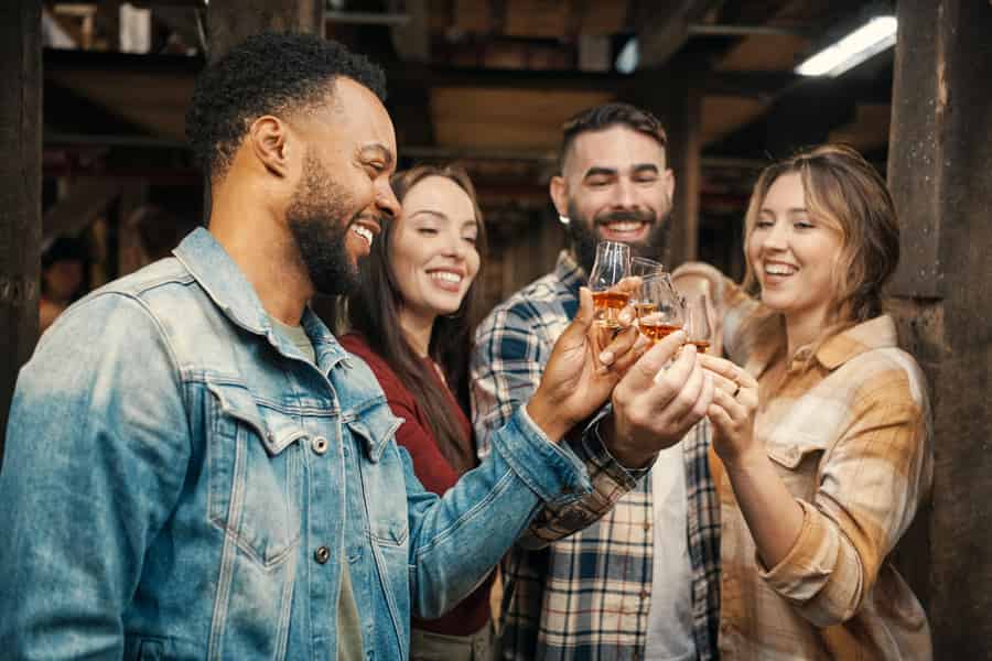 Clermont: Lagerhaustour der James B. Beam Distilling Co.. Foto: GetYourGuide Clermont: Lagerhaustour der James B. Beam Distilling Co.. Foto: GetYourGuide
