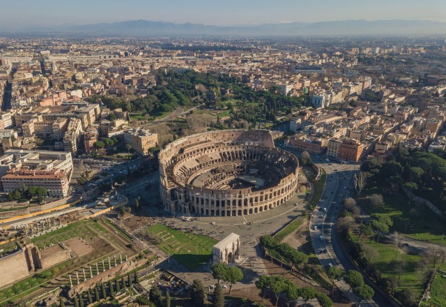 Visit Rome Colosseum, Arena, Forum & Palatine Hill Hosted Entry in Rome