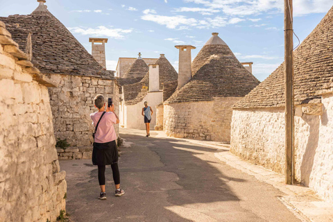 Alberobello: Walking Tour among Trulli Houses with a Local English Tour