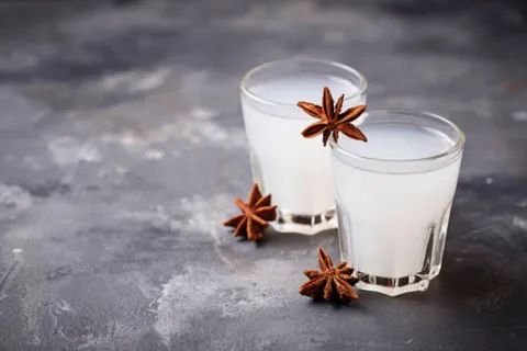 Athens: Ouzo Tasting at Brettos Plaka