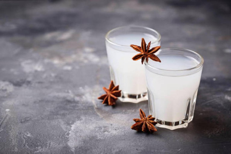 Athens: Ouzo Tasting at Brettos Plaka Athens: Ouzo Tasting at Brettos bar in Plaka