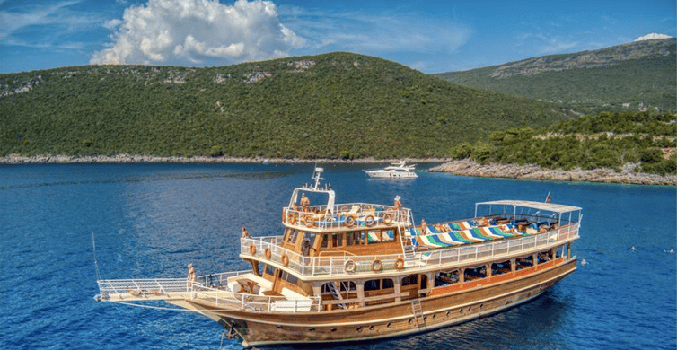 From Budva: Boka Bay Guided Full-Day Tour and Cruise