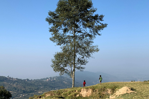 Vandring i tempel: Nagarkot till ChanguSoluppgångs- och tempelvandring: Nagarkot till Changu (9 personer)