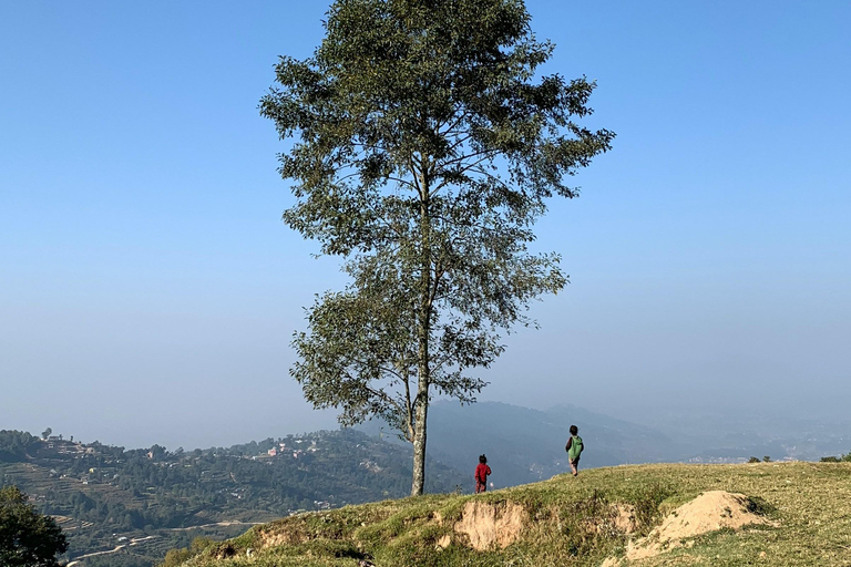 Vandring i tempel: Nagarkot till ChanguSoluppgångs- och tempelvandring: Nagarkot till Changu (9 personer)