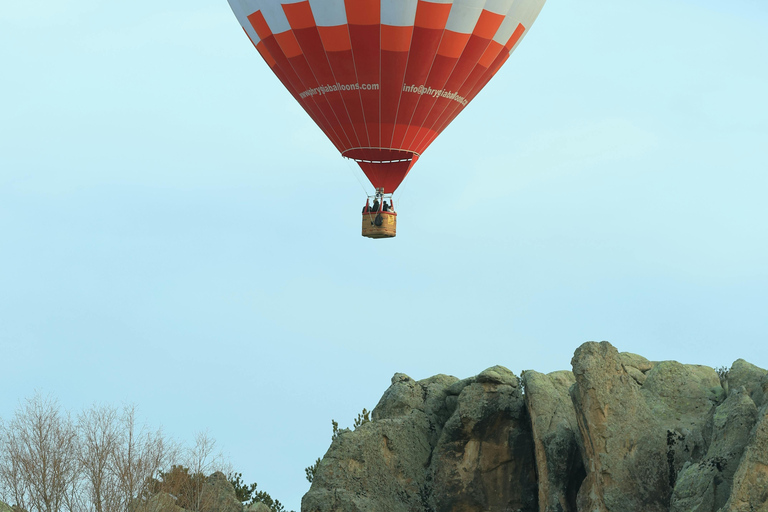 Cappadocia: Ihlara Valley Hot Air Balloon Flight Experience