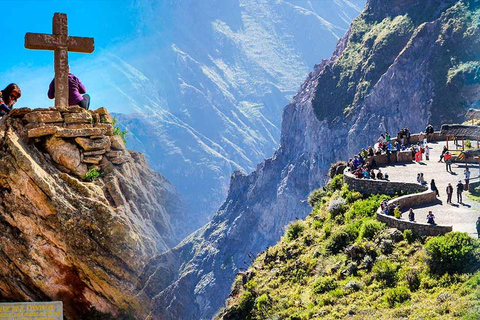 Excursão de dois dias ao Colca Canyon, terminando em Arequipa