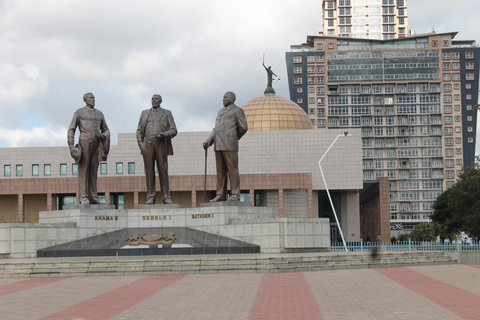 Gaborone: City Tour with Game Drive and Tswana Cuisine