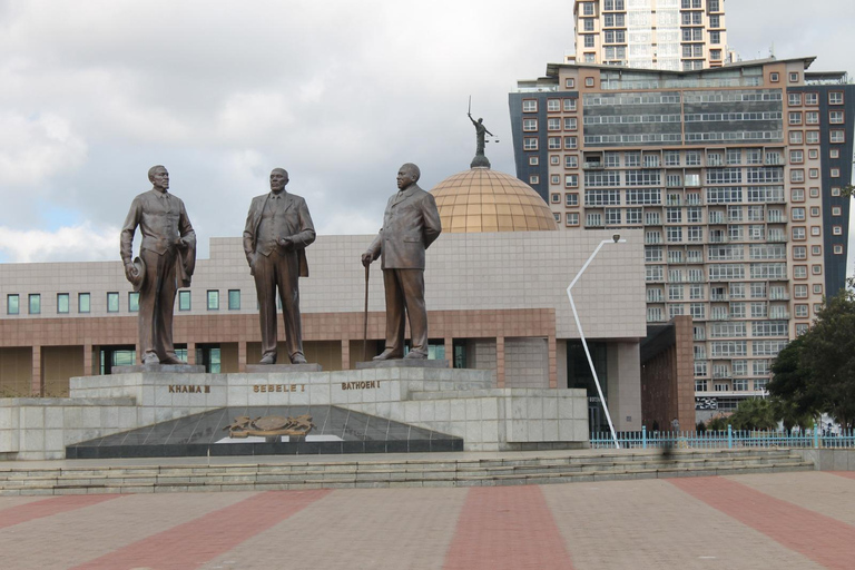 Gaborone: City Tour with Game Drive and Tswana Cuisine