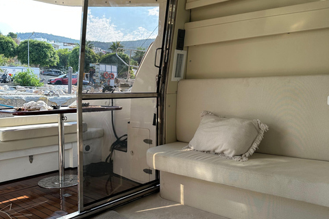 Bodrum: Private Motoryacht Tour with swimming stops & lunch