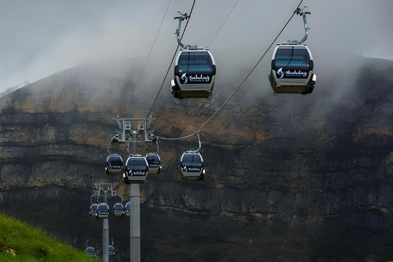 جولة سياحية إرشادية في مجمع شاهداغ السياحي الشتوي والصيفي