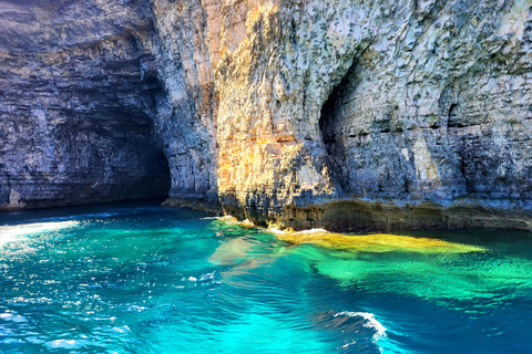 Malta: Private Boat Trip to Comino, Blue Lagoon & Gozo 4 Hours - Private Boat Trip