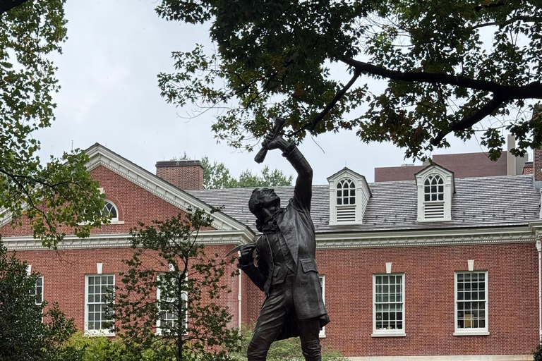 From NY: Lancaster Pennsylvania and Philadelphia day Tour English Tour