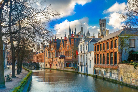 Bruges Before Breakfast: Walk with a Local and a coffee