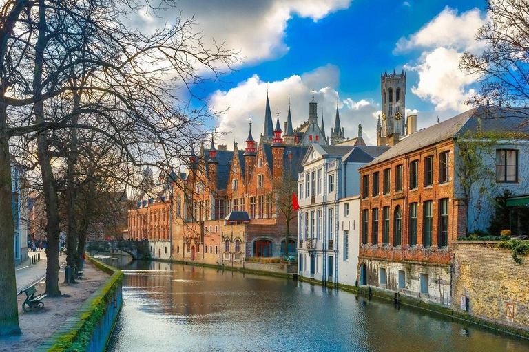 Bruges Before Breakfast: Walk with a Local and a coffee