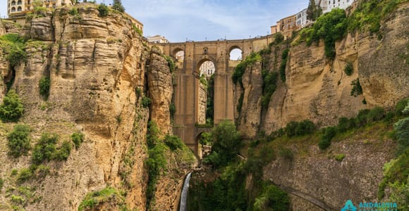 From Seville: Ronda & 2 White Villages Small-Group Day Trip