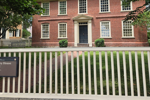 Boston by Train to Salem History Tour: Option to Stay & Play