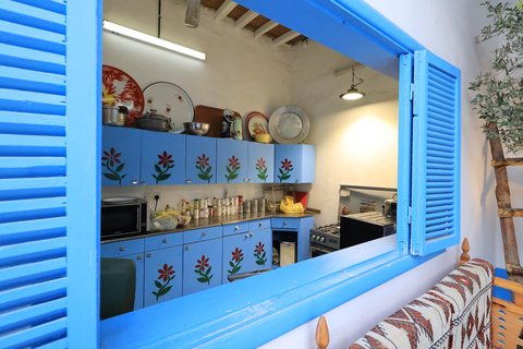 Riade: experimenta a vida saudita durante a década de 1970 com almoçoTour of the house with a meal ( 6 Person )