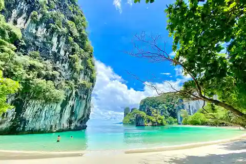 Krabi: Hong Island Schnorcheltour mit Kajak Option