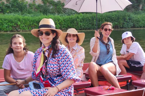 Florence: Private Sunset Boat Tour with Champagne