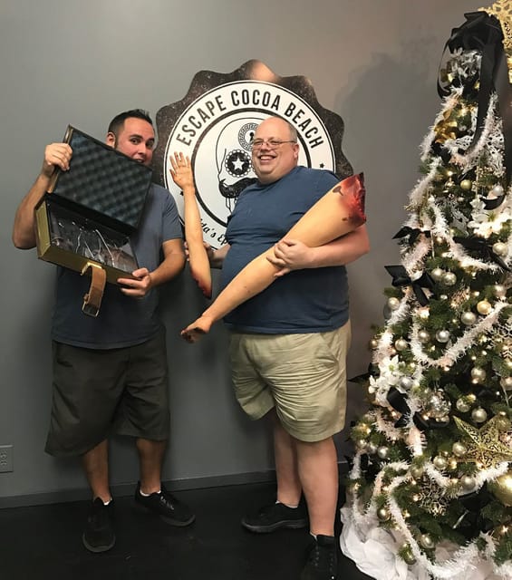 Cocoa Beach Das Geheimnis der schwarzen Dahlie Escape Room Game