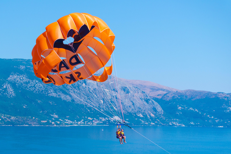 Corfù: avventura in parapendio vicino alla città di CorfùDassia: Avventura in parapendio vicino alla città di Corfù