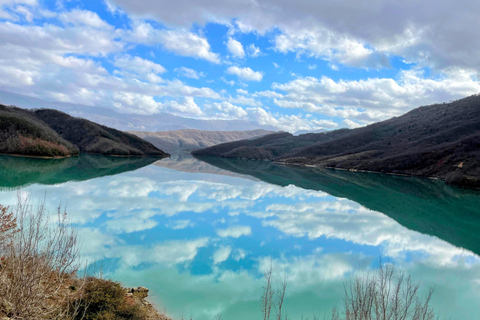 Da Tirana: Escursione sul monte Gamti e sul lago Bovilla in Land Rover