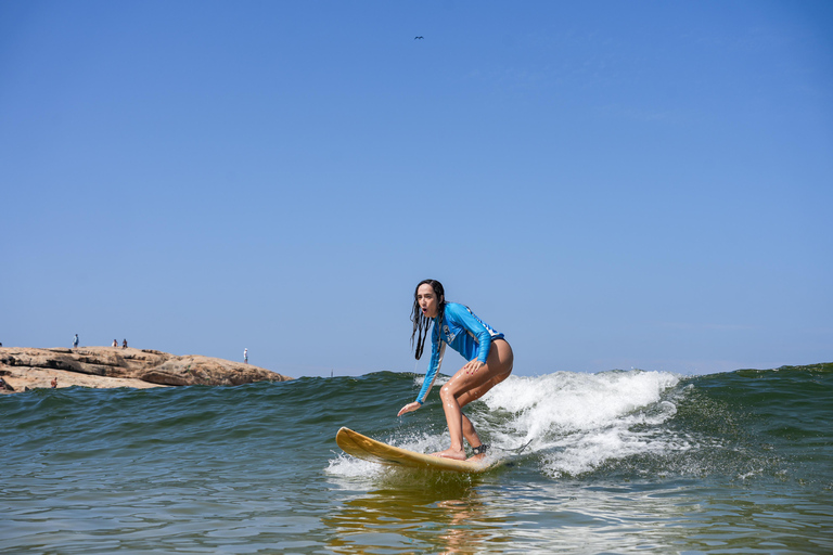 Rio de Janeiro: Surf school with all materials included Surf lessons: Ipanema and Copacabana rivers
