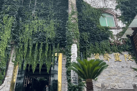 Zhangjiajie: Private Tour of Glass Bridge and Tujia Culture Glass Bridge and Tujia Brocade Private Guided Tour