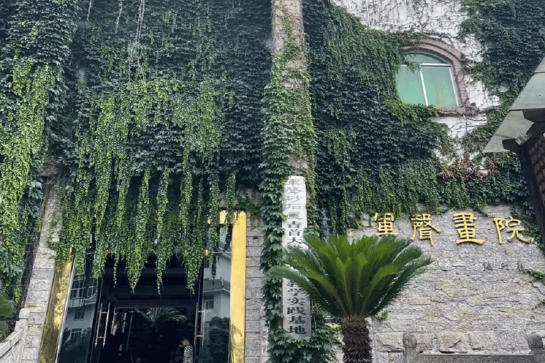 Zhangjiajie: Private Tour of Glass Bridge and Tujia Culture Glass Bridge and Tujia Brocade Private Guided Tour