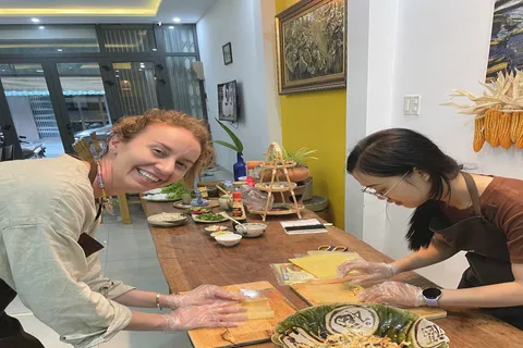 Da Nang: Clase de cocina tradicional y Pho con una chica local